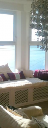 4 Clifton Lounge - window seat